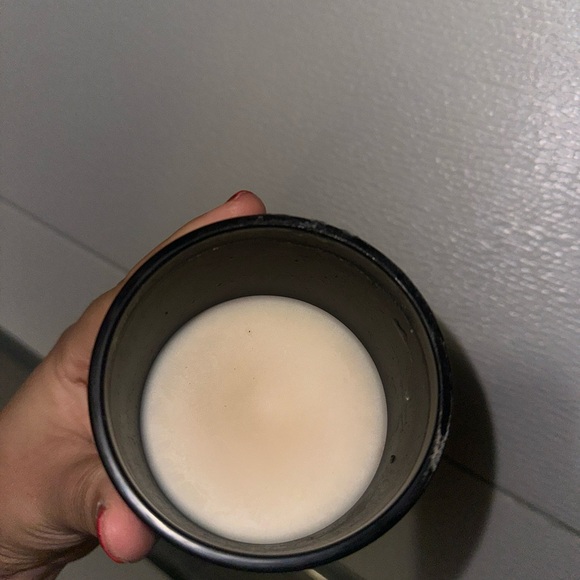 Bloom and prosper tobacco candle scented 🤍✨ - Picture 3 of 4